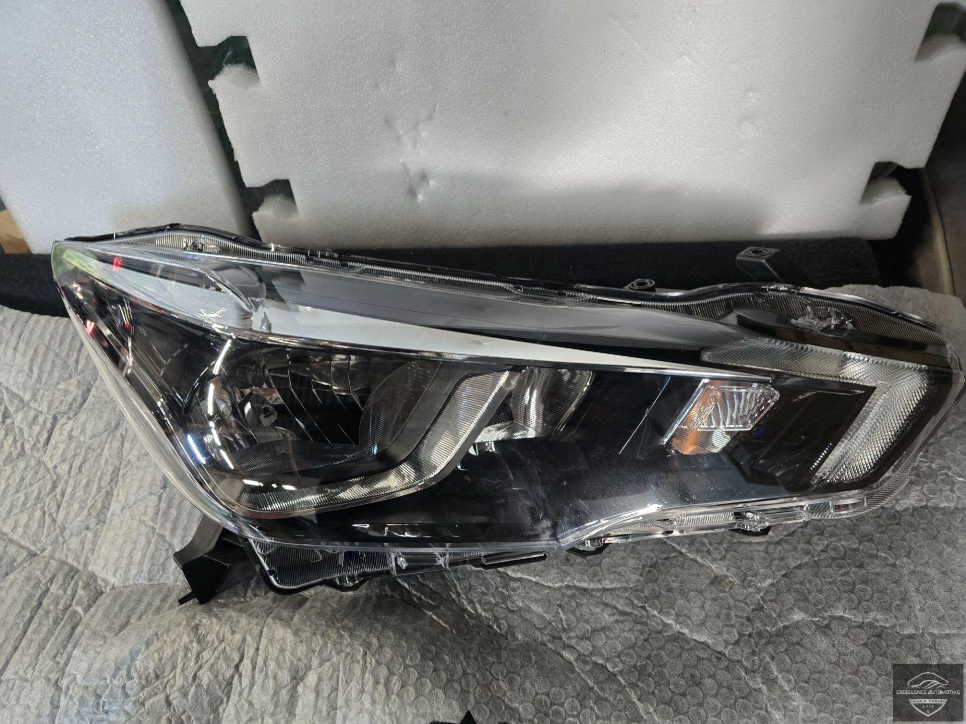 Nissan Micra K14 2017-2020 H7 Koplamp Rechts 260105FA4A, Takashima 1-chome 1-1
220-8686  Yokohama, Ophalen of Verzenden, NISSAN_SR@mail.nissan.co.jp