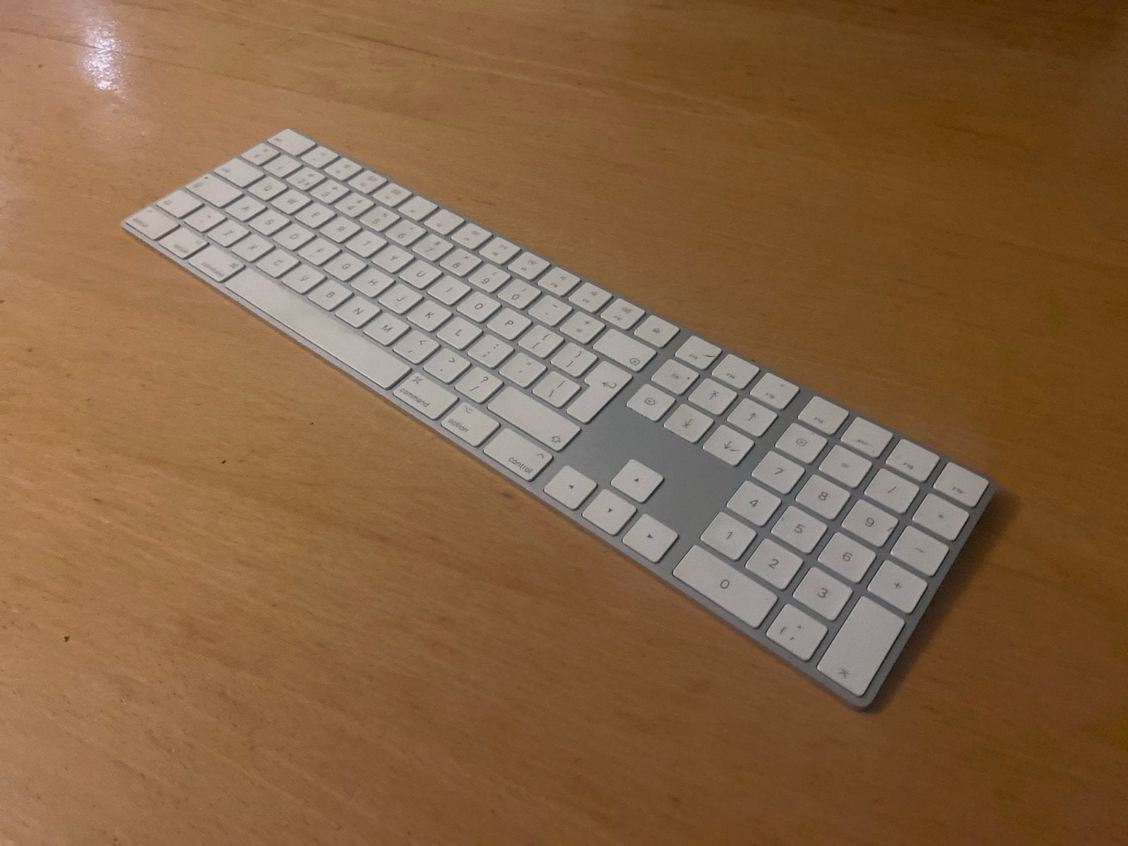 Apple Magic Keyboard (A1843) Draadloos Wit, Computers en Software, Ophalen, Zo goed als nieuw, Draadloos, Qwerty