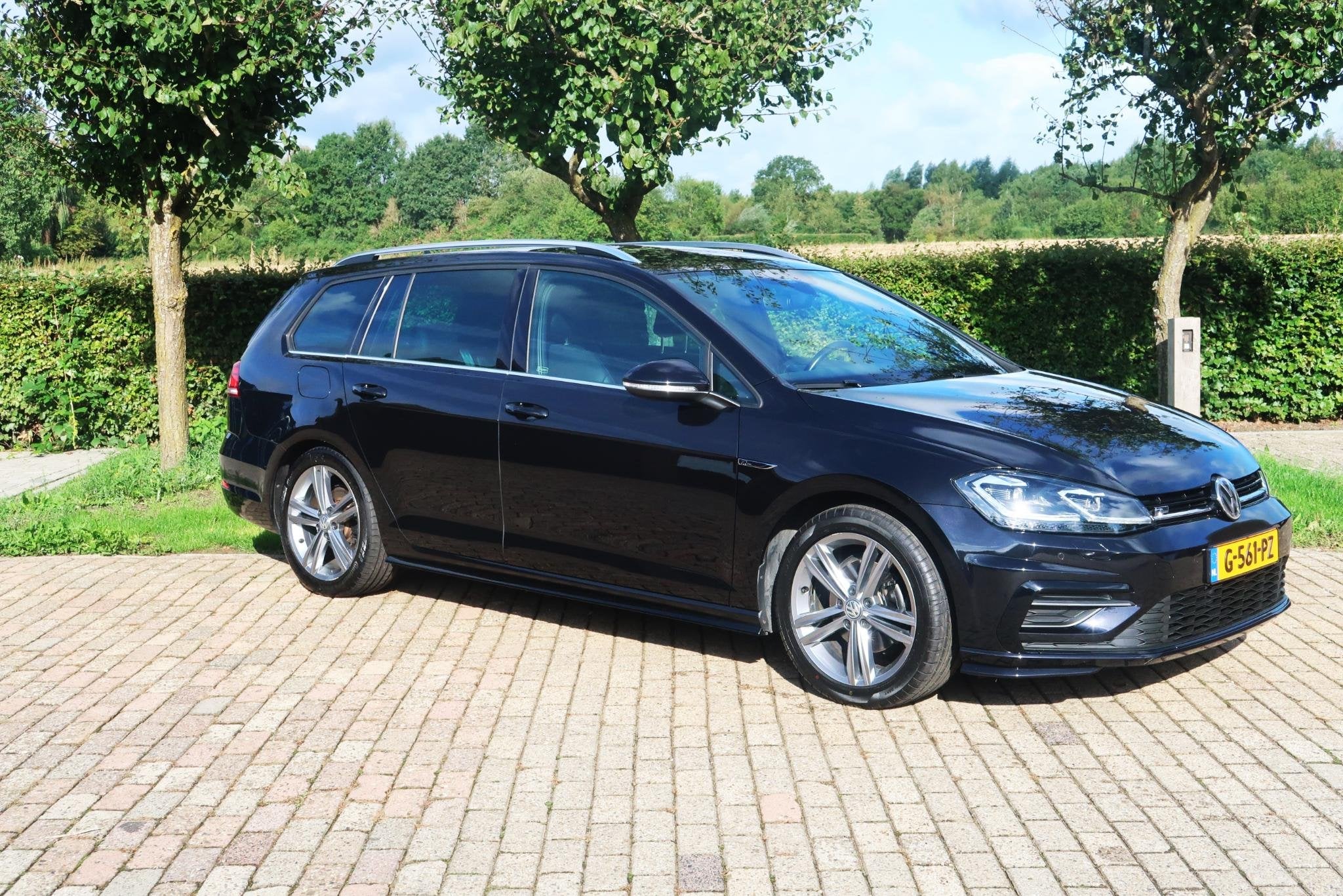 Volkswagen Golf Variant 1.5 TSI Highline Business R, Auto's, Dealer onderhouden, 4 cilinders, 150 pk, Zwart