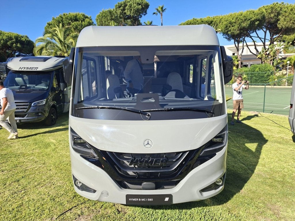 Hymer B-MC I 580 TAMAC GREY+BOVENKASTEN, Caravans en Kamperen, Boiler, 6 tot 7 meter, Bedrijf, Diesel