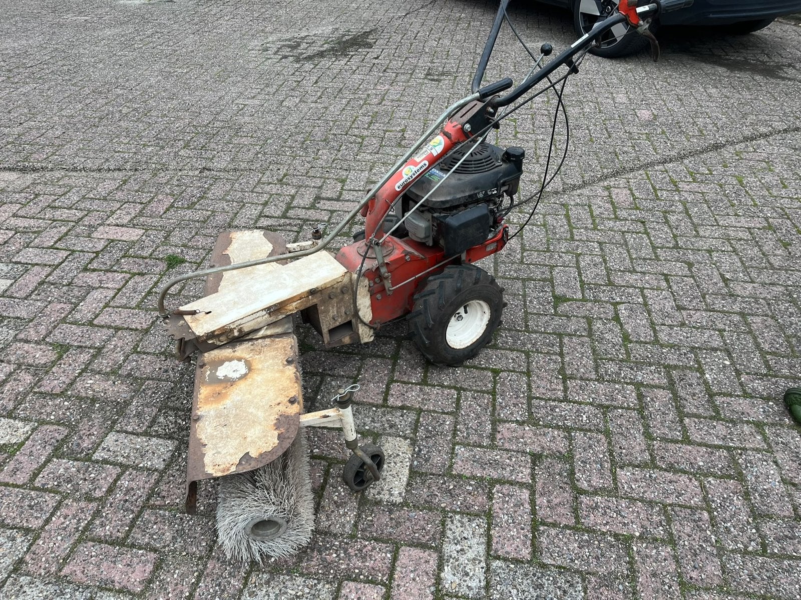 Veegmachine Eurosystems P55 - 100cm breed, vooruit/achteruit, Ophalen, Gebruikt