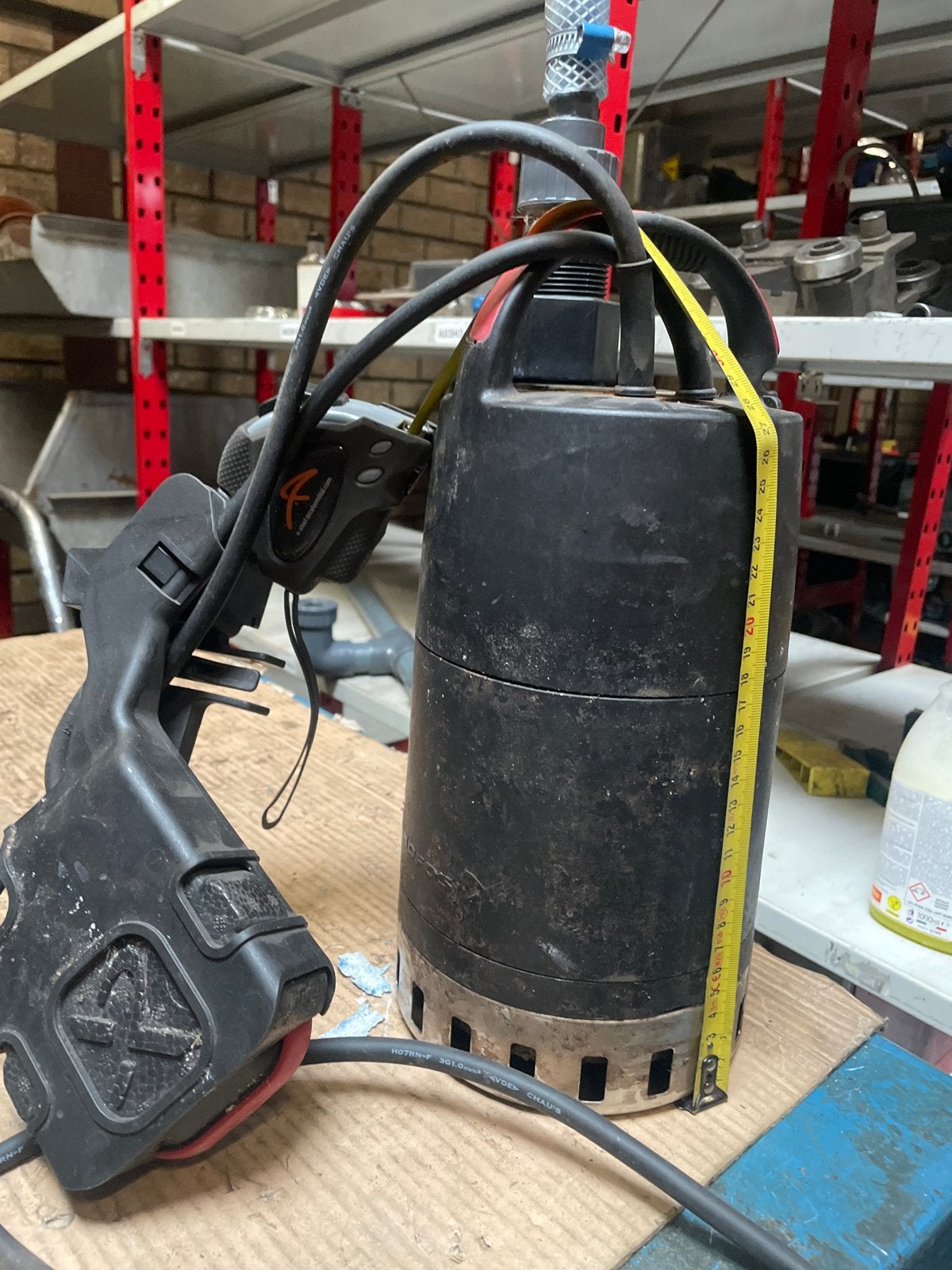 Grundfos Unilift CC9-A1 Dompelpomp - 780W, 14m³/u, Ophalen, Gebruikt, Dompelpomp