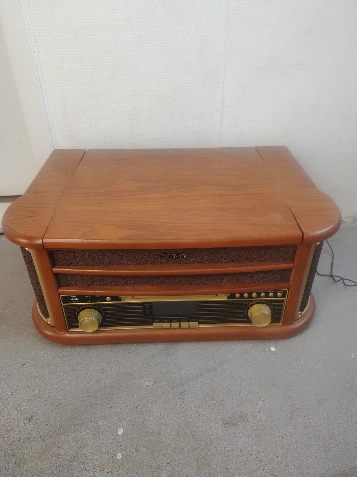 Denver Platenspeler met Radio en CD-speler - Hout, Audio, Tv en Foto, Platenspelers, Ophalen, Zo goed als nieuw, Platenspeler