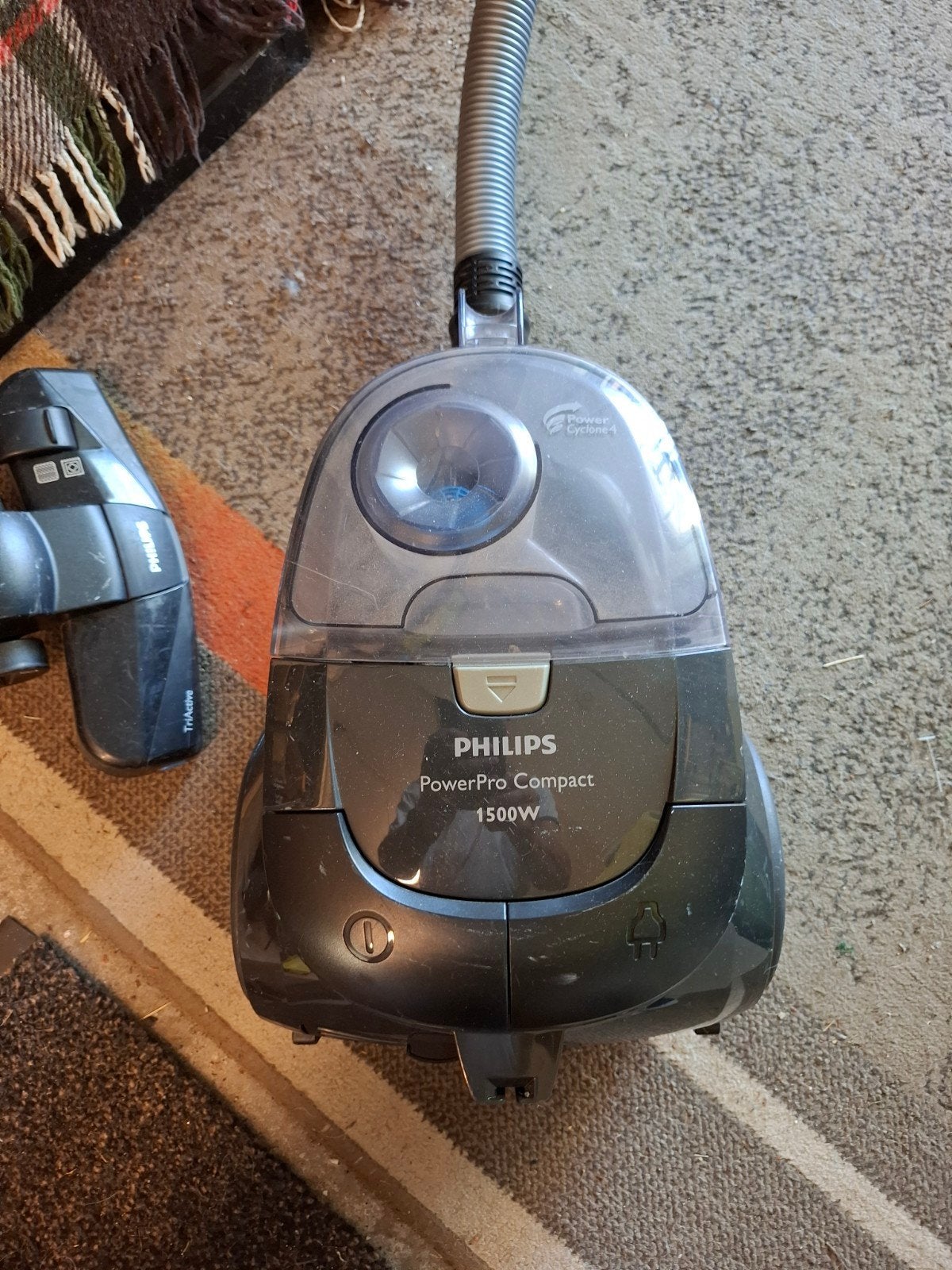 Philips PowerPro Compact 1500W stofzuiger, Gebruikt, Philips, Ophalen of Verzenden, Sledestofzuiger