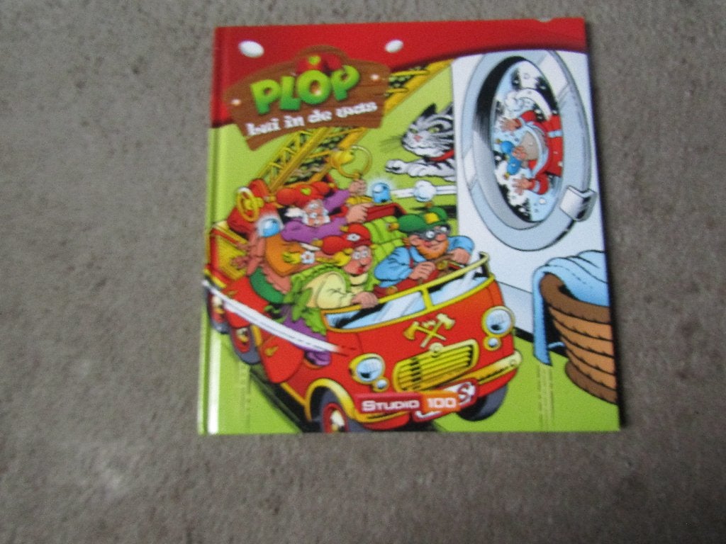 Boek: Plop - Lui in de was, Ophalen of Verzenden, Gelezen, Studio 100, Fictie algemeen
