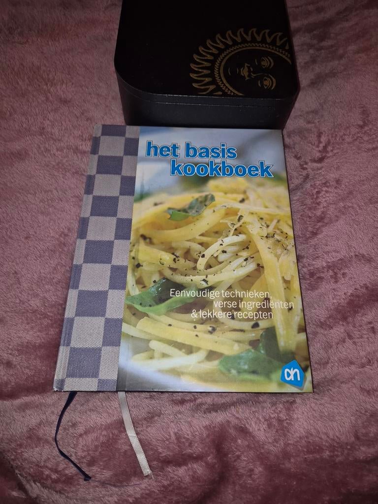 Het Basis Kookboek - Albert Heijn, Boeken, Kookboeken, Zo goed als nieuw, Voorgerechten en Soepen, Hoofdgerechten, Taart, Gebak en Desserts