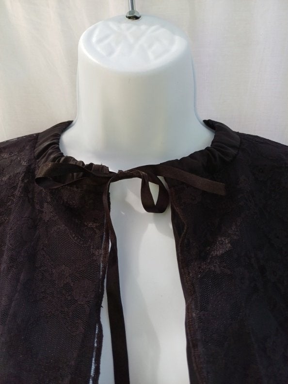 Gave zwarte cape, taft + kant, Charles Dickens, renaissance, Kleding | Dames, Carnaval, ., Nieuw, Ophalen of Verzenden