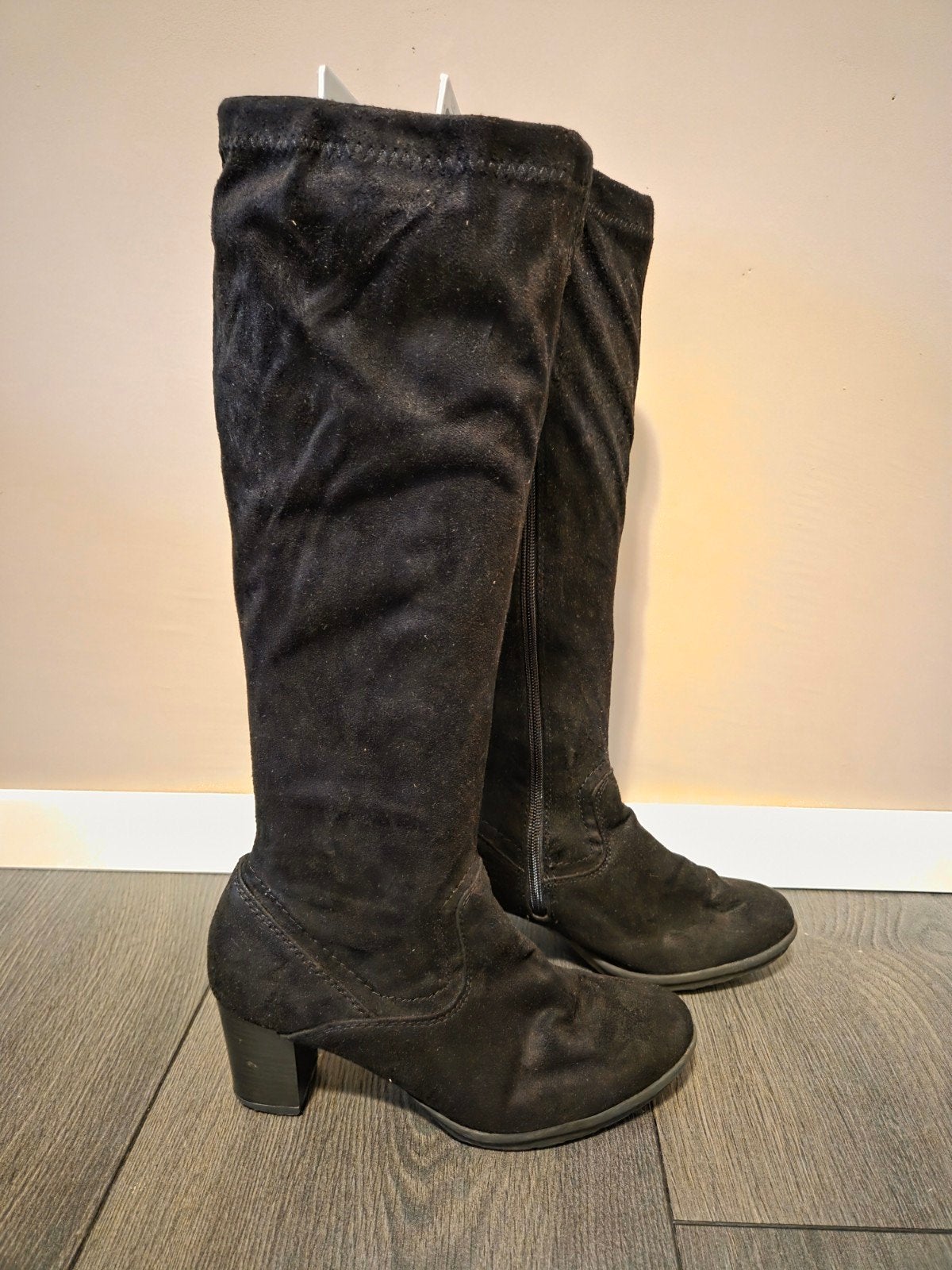 Hoge laarzen met hak, Kleding | Dames, Schoenen, Hoge laarzen, Zwart, Ophalen of Verzenden, Zo goed als nieuw