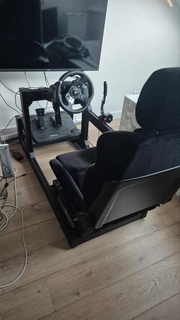 Simracing rig, Spelcomputers en Games, Spelcomputers | Overige, Ophalen, Zo goed als nieuw