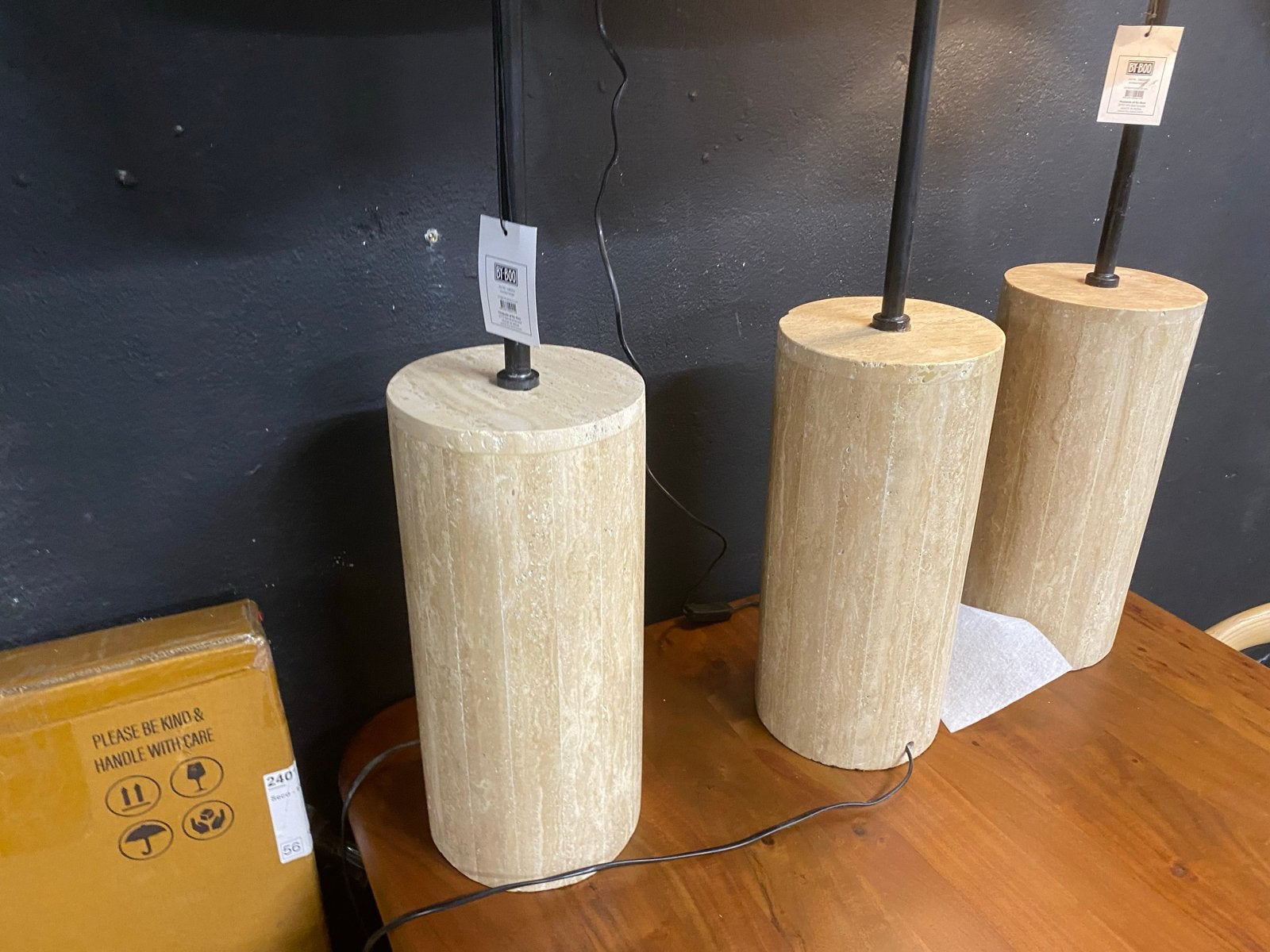 Staande lamp Amara linnen kap travertin poot 145 cm, Ophalen, Nieuw, Textiel, 100 tot 150 cm