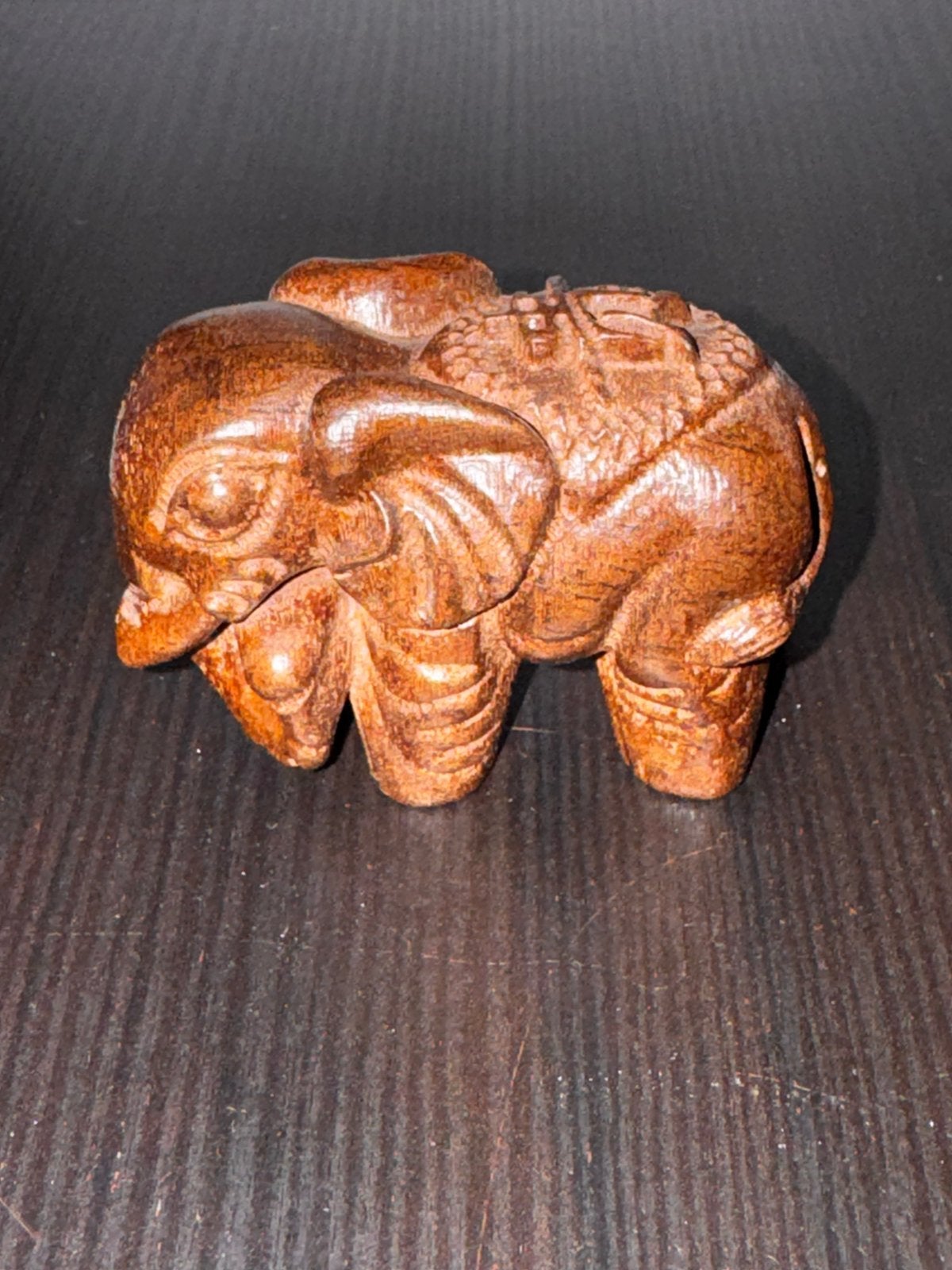 Klein houten olifant beeldje - 3,5 cm hoog, 5 cm breed, Ophalen of Verzenden, Zo goed als nieuw, Dier