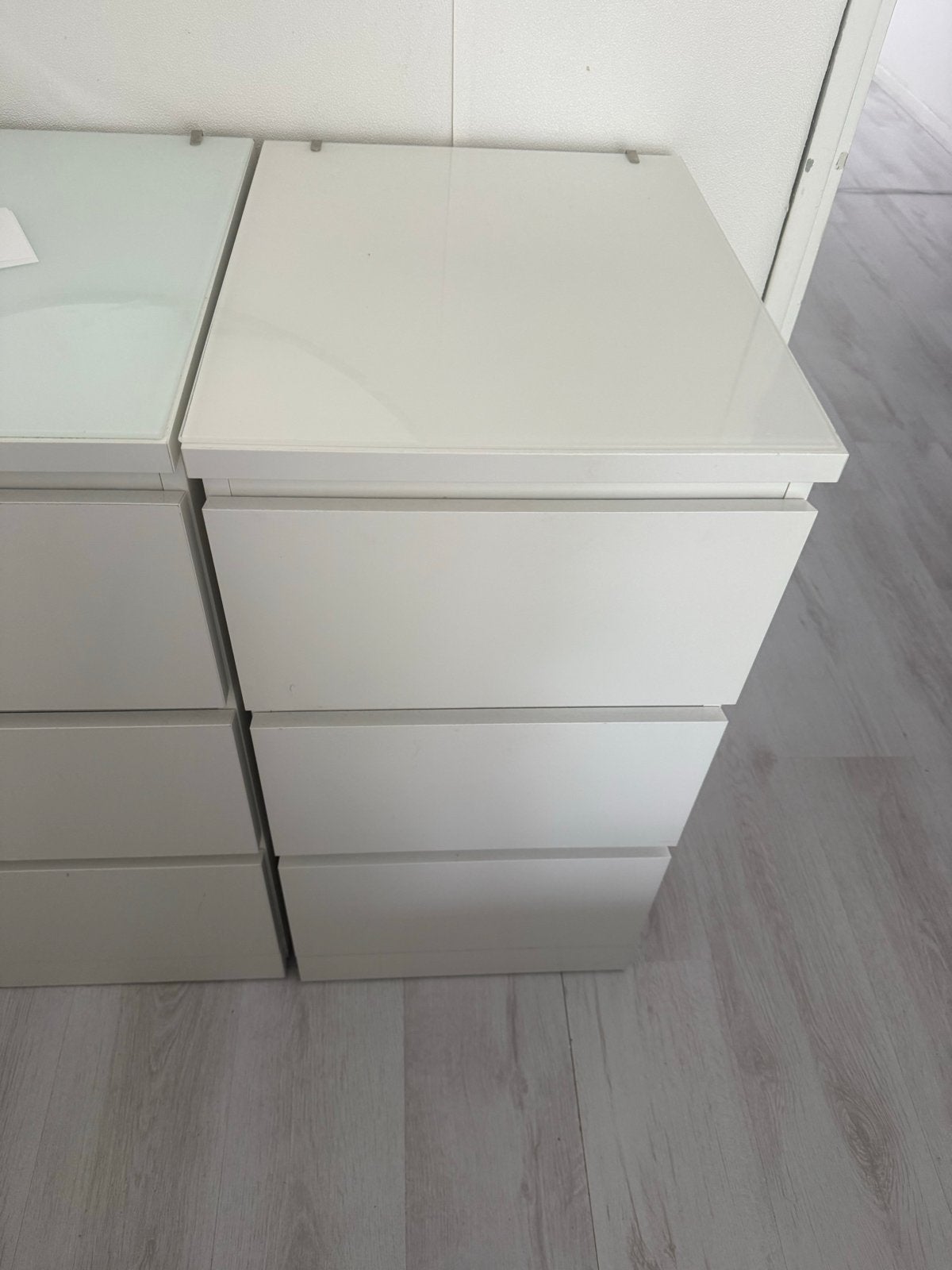 IKEA Malm ladekast met glasplaat - 3 lades, Minder dan 50 cm, Gebruikt, Ophalen of Verzenden, Glas