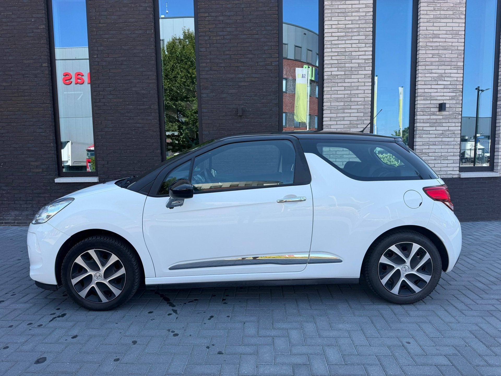 DS 3 1.2 PureTech Chic, Auto's, Voorwielaandrijving, Gebruikt, 1199 cc, 82 pk