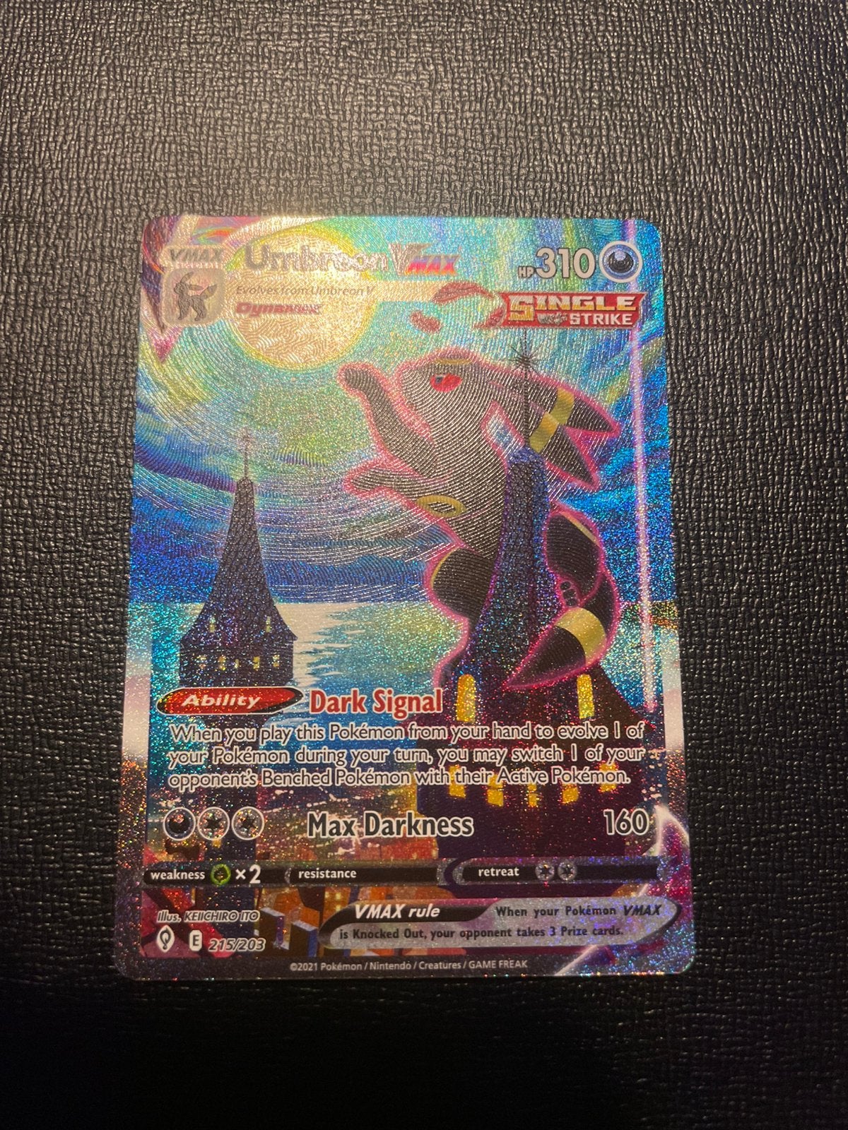 Umbreon (Moonbreon) VMAX #215 - Evolving skies, Hobby en Vrije tijd, Verzamelkaartspellen | Pokémon, Ophalen of Verzenden, Zo goed als nieuw