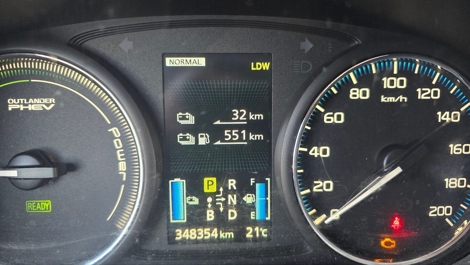 Mitsubishi Outlander PHEV *rijdt alleen elektrisch*, Ophalen, Mitsubishi