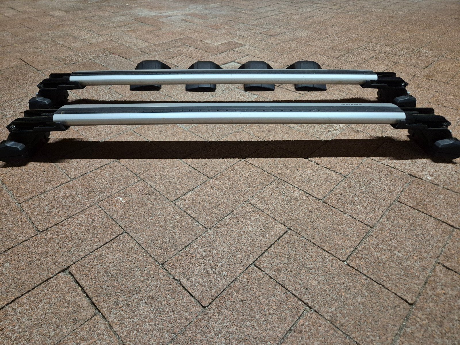 Thule WingBar Edge Cupra / Seat Leon ST 2020+ | z.g.a.n., Auto diversen, Dakdragers, Ophalen, Zo goed als nieuw