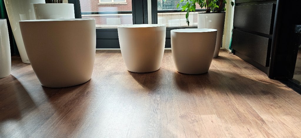 3x Elho bloempot op wielen wit – als nieuw (setprijs) Almelo, Ophalen, Kunststof, Rond, Zo goed als nieuw