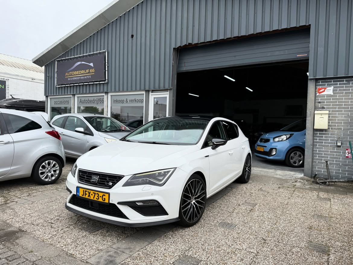 Seat Leon 1.4 TSI FR 162PK 2018 Wit Stoelverwarming Cruise, Auto's, Seat, Particulier, Leon, ABS, Adaptive Cruise Control, Airbags