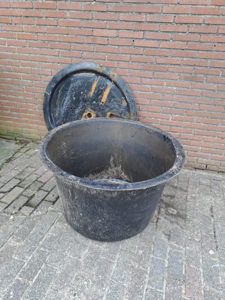 Grote polyester ronde bak...als fontein gebruikt, Tuin en Terras, Vijvers, Ophalen, Gebruikt