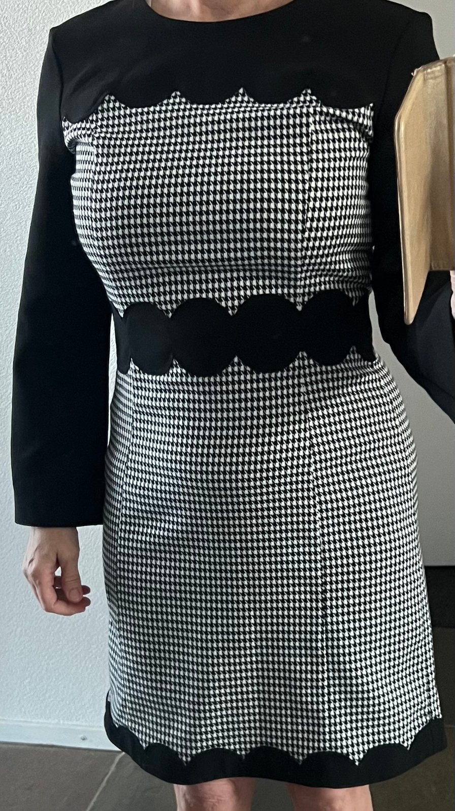 Caroline Biss jurk pied de poulle mt 38, Kleding | Dames, Jurken, Maat 38/40 (M), Zwart, Ophalen of Verzenden, Zo goed als nieuw