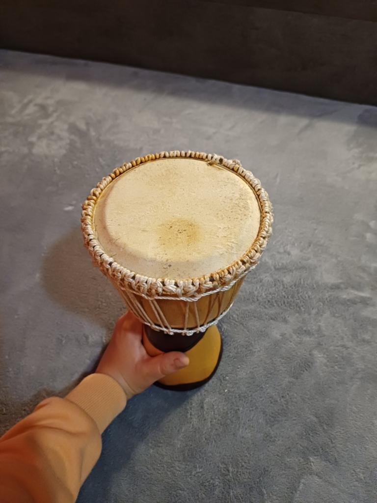 Kleine handtrommel / djembé, Muziek en Instrumenten, Percussie, Ophalen of Verzenden, Zo goed als nieuw, Trommel