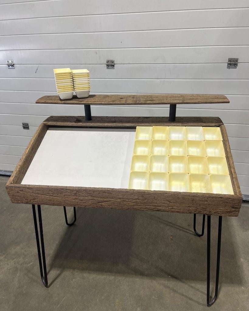 Unieke presentatietafel van prachtig oud wagonhout, Zakelijke goederen, Kantoor en Winkelinrichting | Winkel en Inventaris, Ophalen