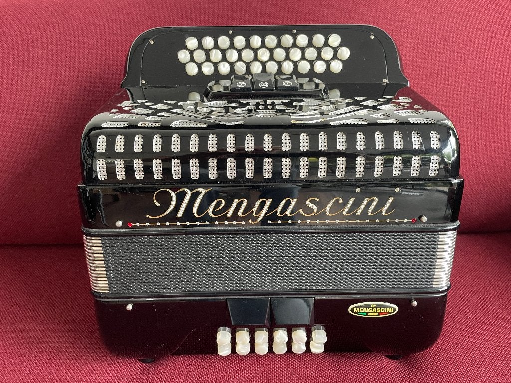 Mengascini Harmonica .Z.g.a.n., Overige merken, Overige formaten, Met koffer, Ophalen of Verzenden