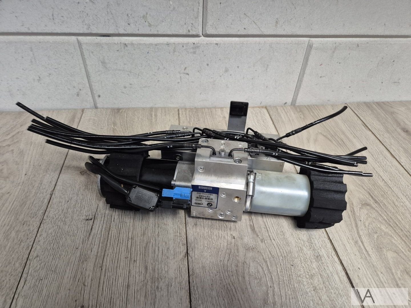 BMW 3 serie E93 cabrio 2006 - 2013 dakpomp cabrio 7128780, Gebruikt, -, -, Ophalen of Verzenden