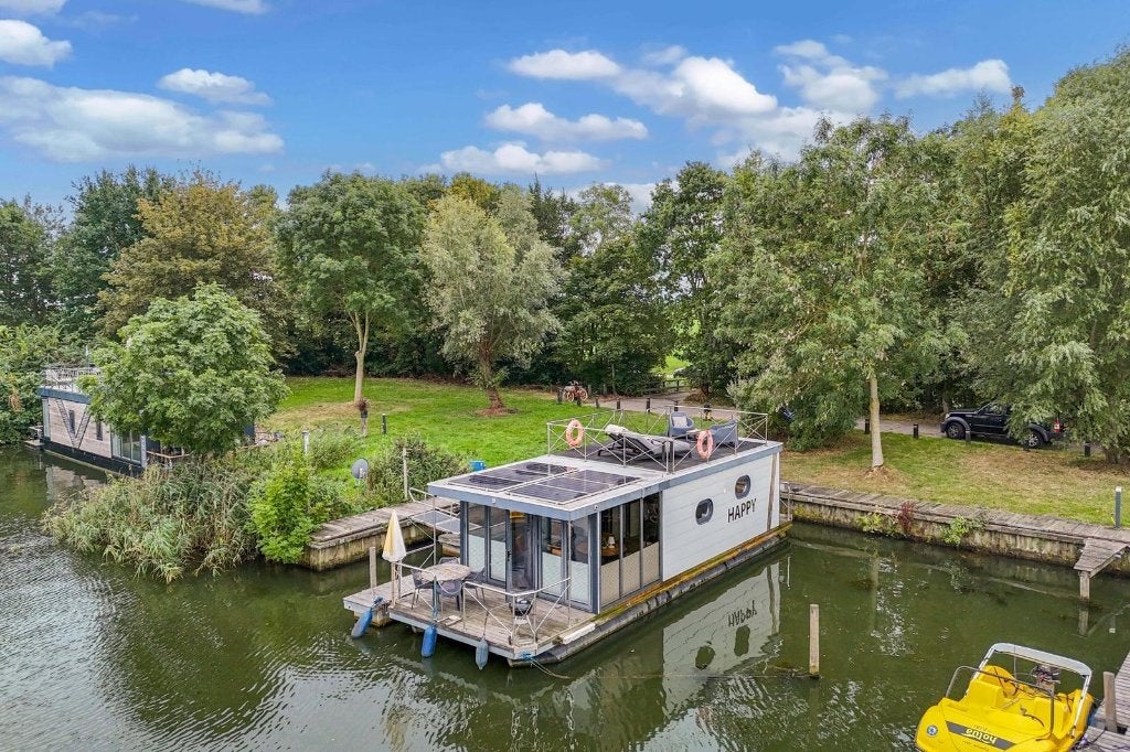 Houseboat Happy op top locatie, Huizen en Kamers, Woonboten te koop, 36 m², 3 kamers, Friesland
