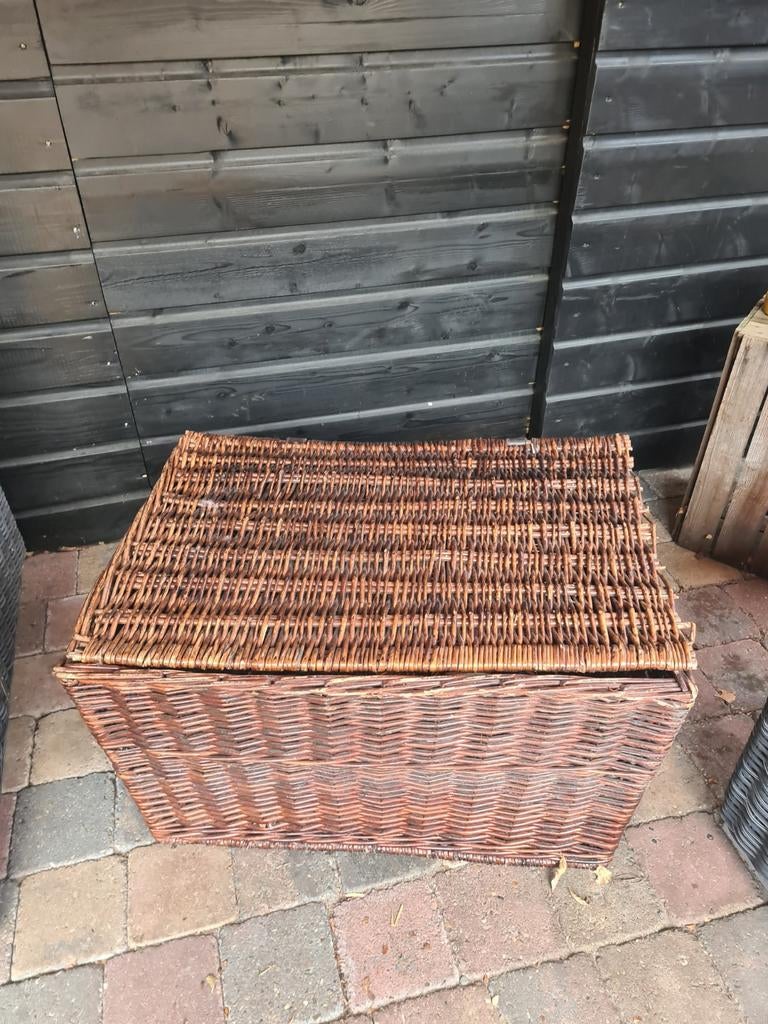 Grote rieten opbergmand met deksel, Overige materialen, Gebruikt, 100 tot 150 cm, 50 tot 75 cm