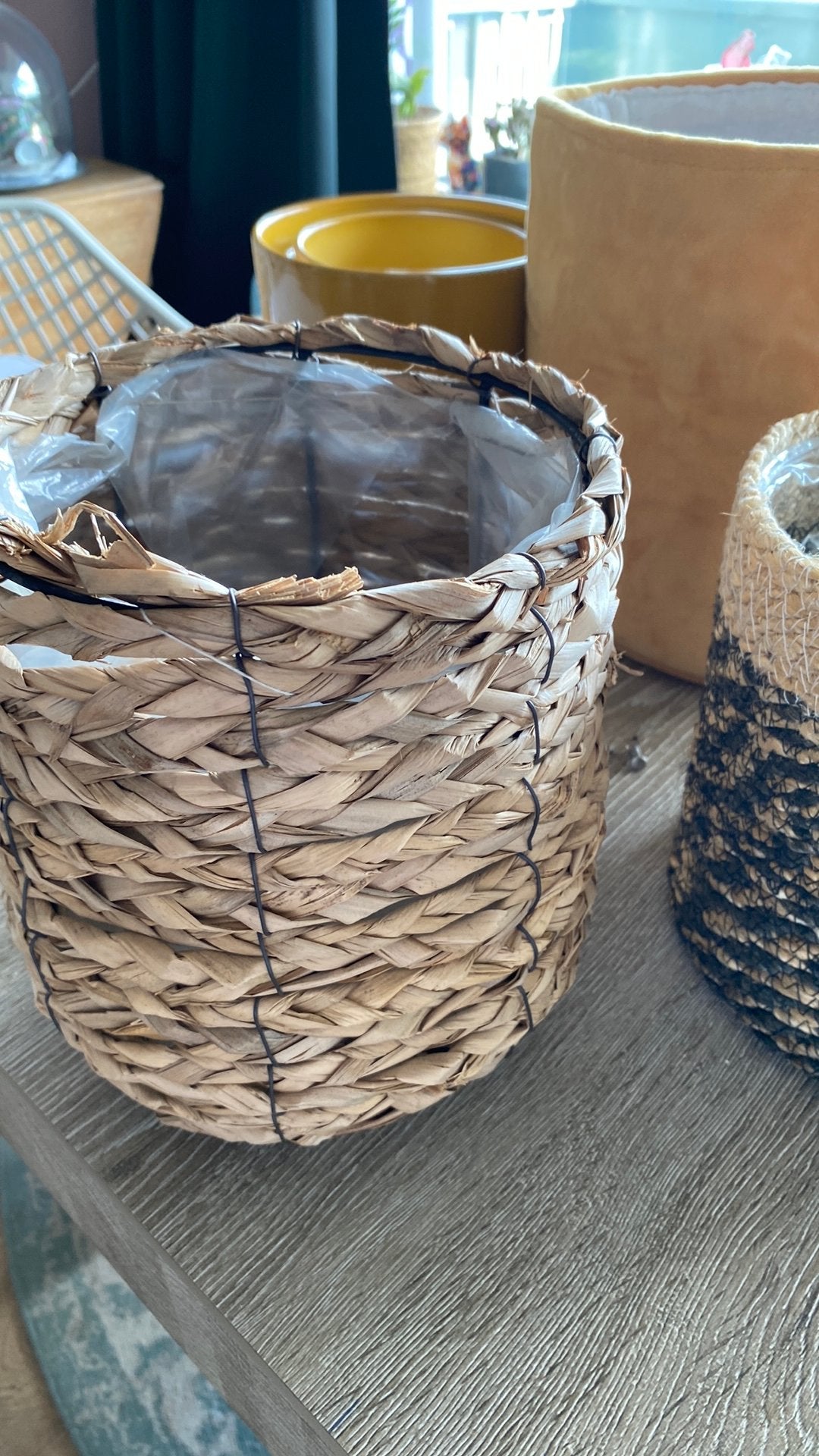 leuke plantenpotten van een soort gras, Ophalen, Gebruikt, Gevlochten, Plantenpot of Plantenbak