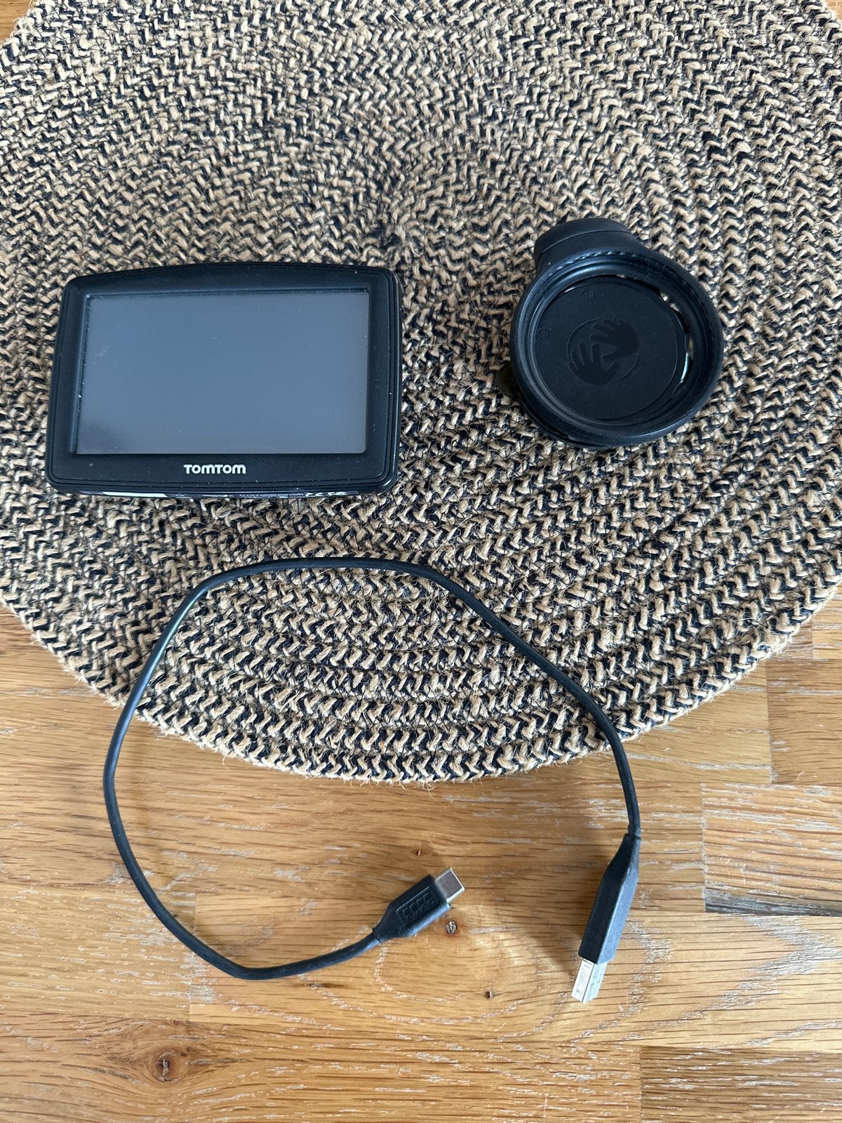 TomTom navigatiesysteem compleet met accessoires, Ophalen of Verzenden, Gebruikt