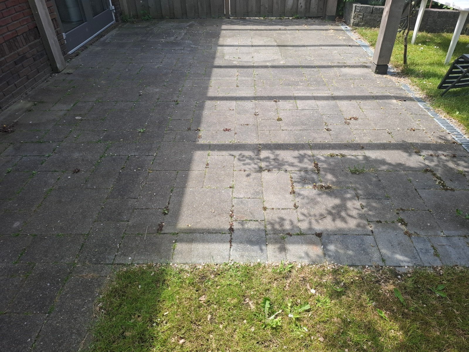 Gratis terrastegels ophalen in Zuidhorn (46m2), Ophalen, Gebruikt, 10 m² of meer, Beton