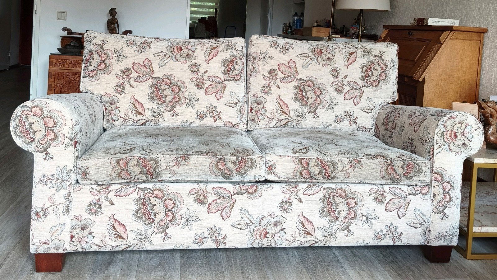 Gebloemde 2,5 zits bank met hocker, Huis en Inrichting, Gebruikt, Klassiek landelijk romantisch, 150 tot 200 cm, Tweepersoons