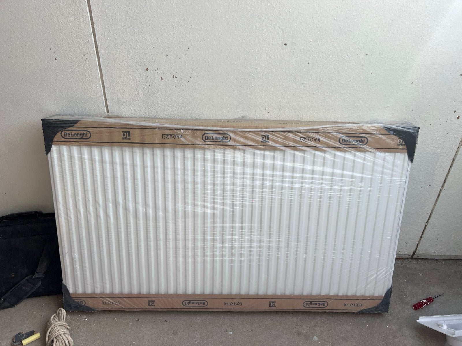 Nieuwe DeLonghi Radiator in Verpakking, Ophalen, Nieuw, Radiator