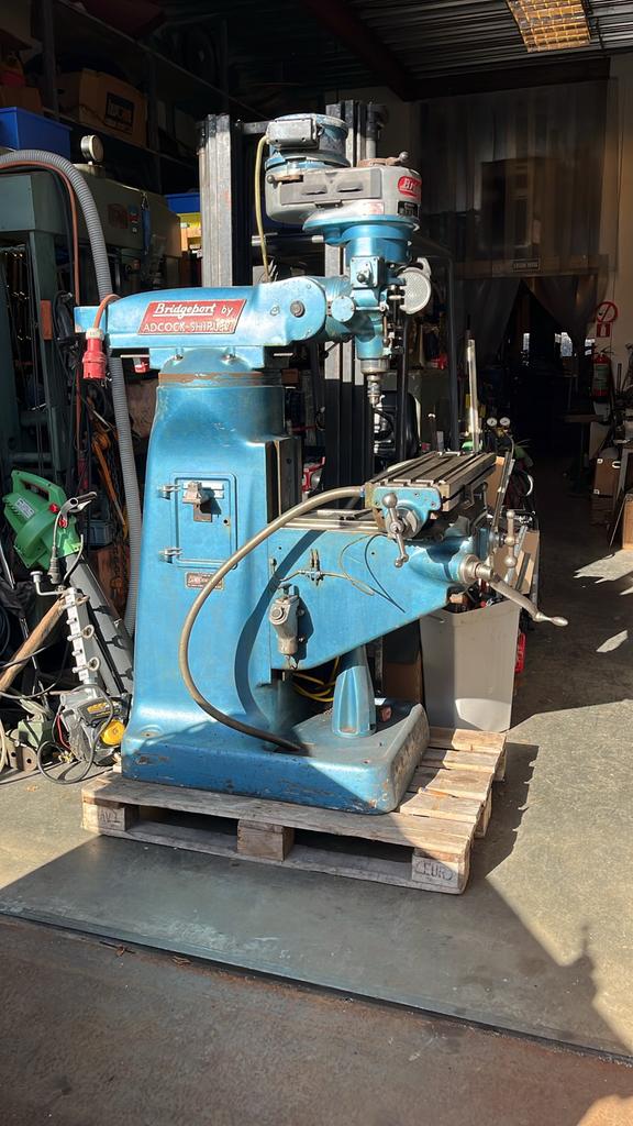 Bridgeport freesmachine - Adcock-Shipley, Doe-het-zelf en Verbouw, Gereedschap | Freesmachines, Ophalen of Verzenden, Gebruikt