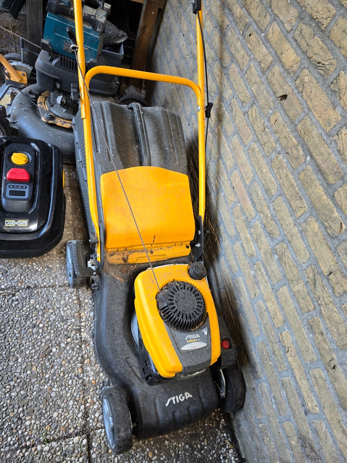 Tiga benzine maaier, Ophalen, Gebruikt