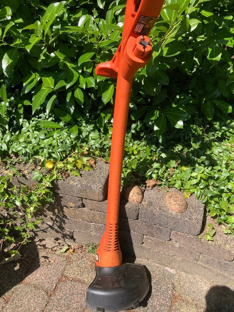 Black & Decker grastrimmer, Tuin en Terras, Grastrimmers, Gebruikt, Ophalen of Verzenden, Black&Decker, 10 tot 30 cm