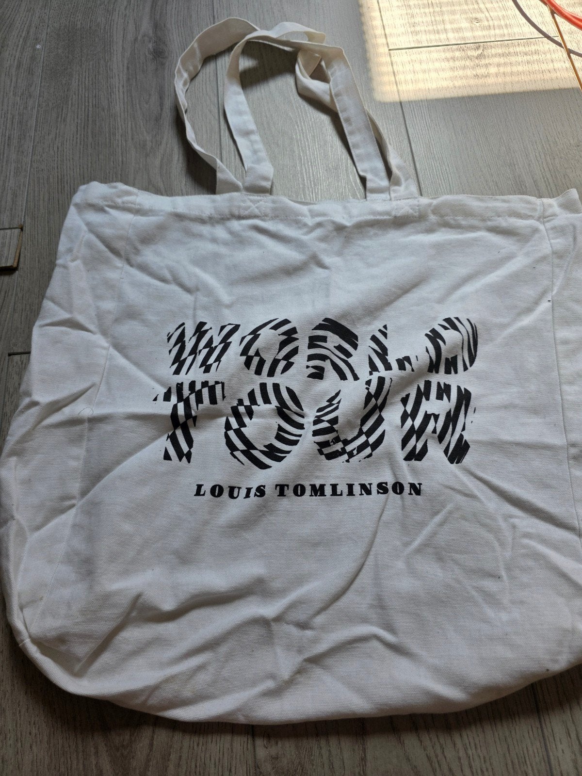 Louis Tomlinson world tour totebag, Onbekend, Ophalen of Verzenden, Gedragen