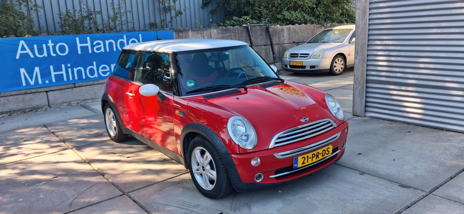 Mini 1.6 16V ONE 2004 Rood airco ️, Auto's, Mini, Voorwielaandrijving, Zwart, 4 cilinders, 4 stoelen