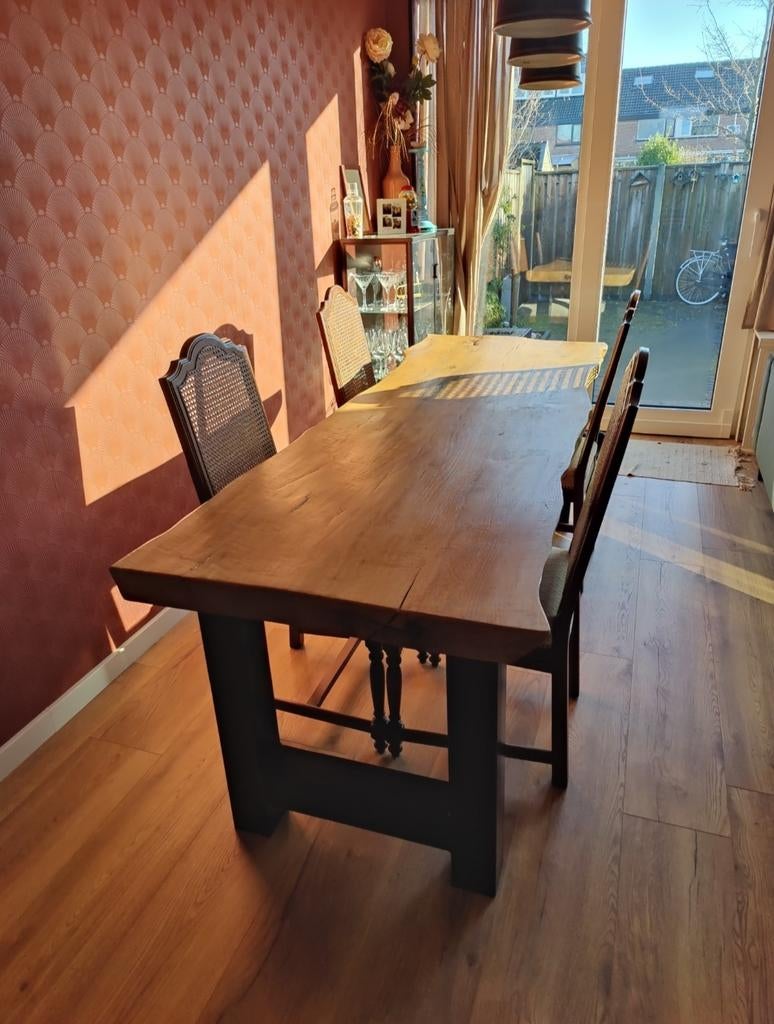 Boomstam tafel teak hout, Huis en Inrichting, Complete eetkamers, Ophalen, Zo goed als nieuw