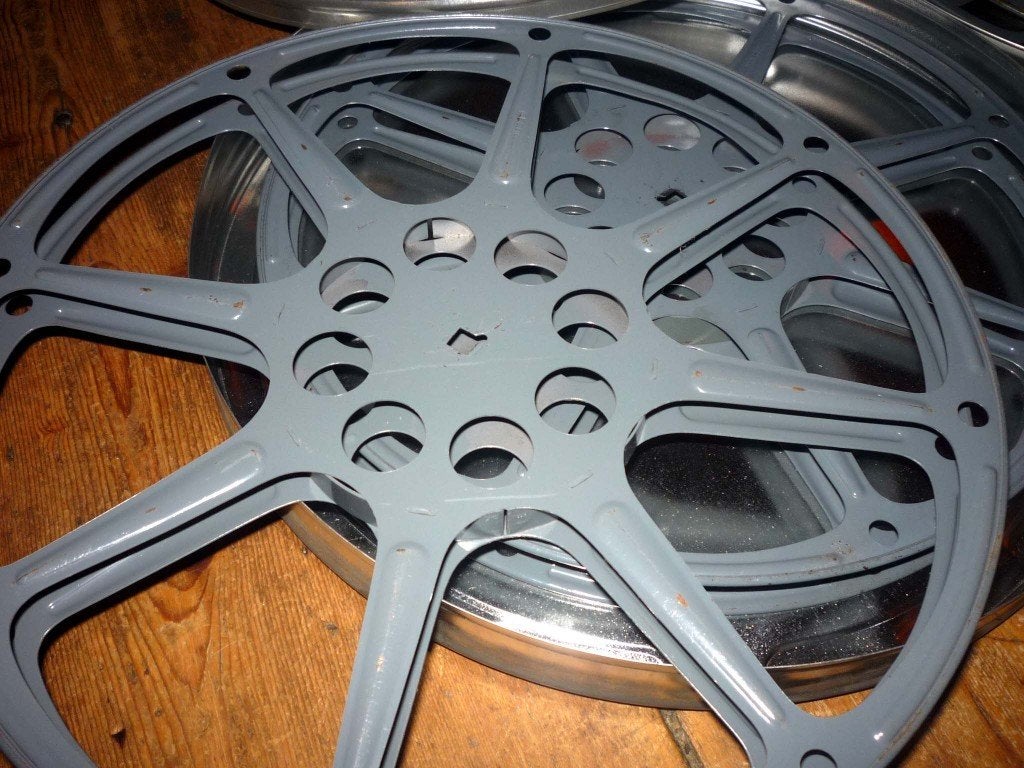 16mm film - 2x Cecolite 500mtr filmspoel -, Audio, Tv en Foto, Filmrollen, Ophalen of Verzenden, 16mm film