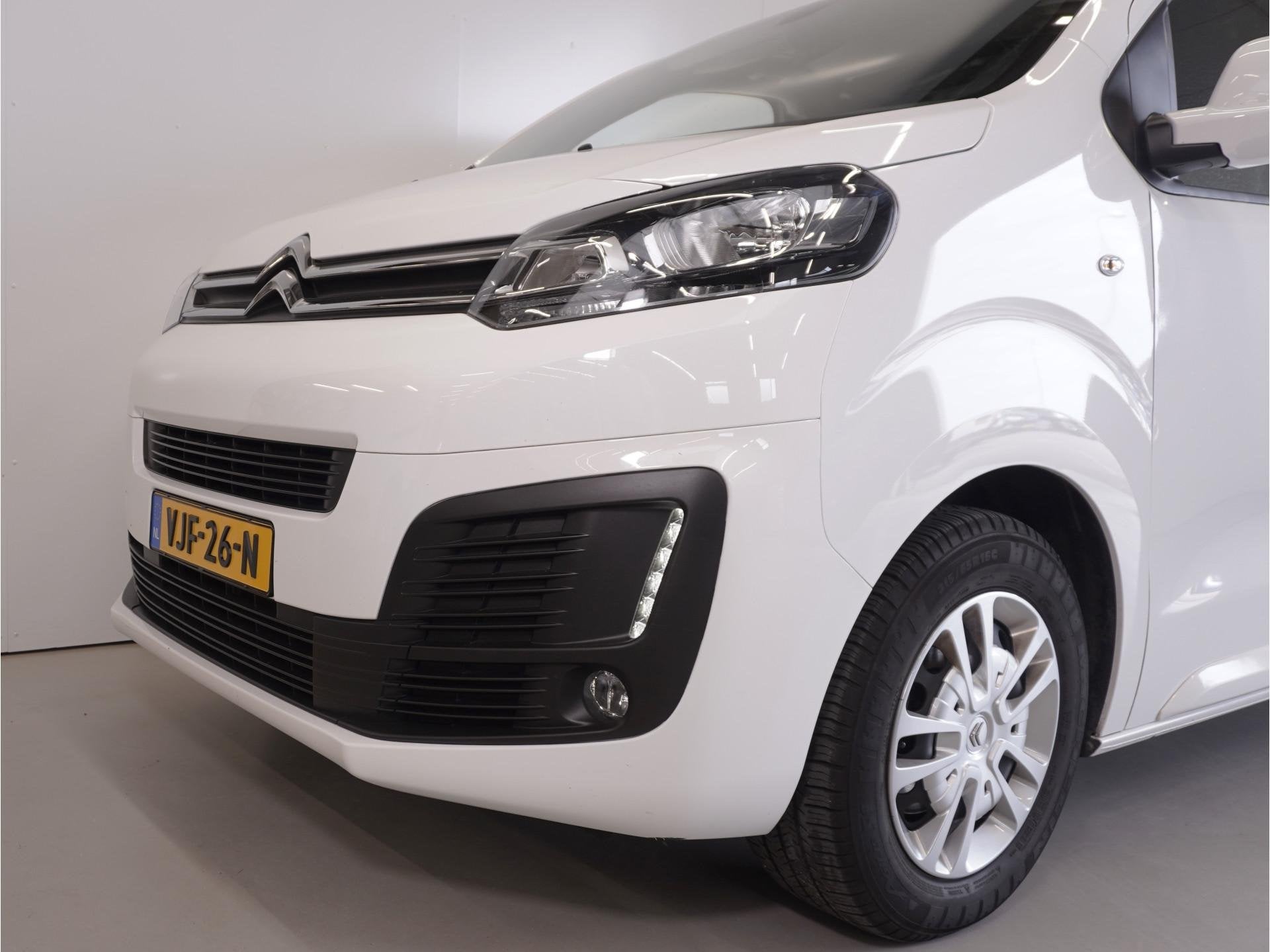 Citroën Jumpy 1.5 BlueHDI 120Pk L2 Driver | 3 Zits | Naviga, 1556 kg, 4 cilinders, Leder en Stof, Wit