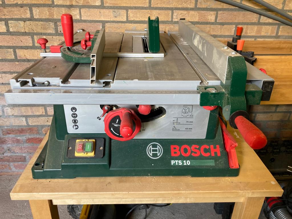 Bosch PTS10 / PTS 10 zaagtafel, Doe-het-zelf en Verbouw, Gereedschap | Zaagmachines, Ophalen, Cirkelzaag, Zo goed als nieuw, 30 tot 70 mm