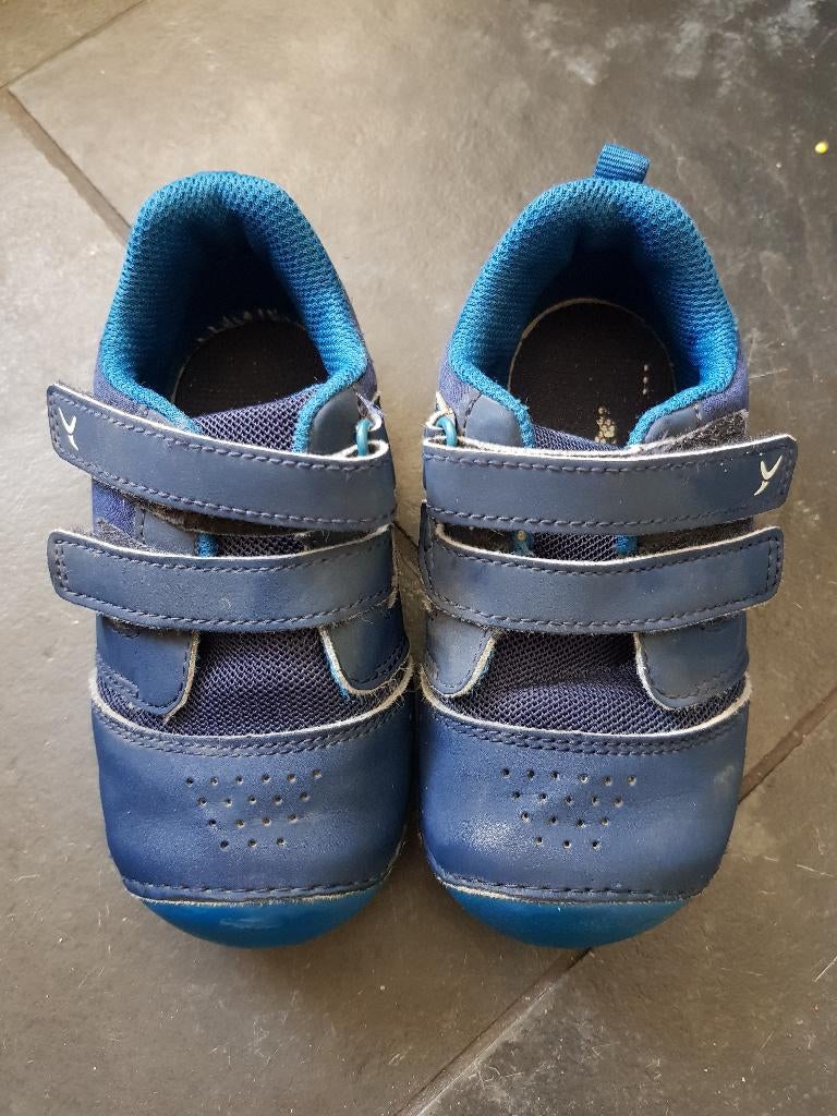 Gymschoenen blauw mt 24 decathlon zgan makkelijk in gebruik, Kinderen en Baby's, Kinderkleding | Schoenen en Sokken, Decathlon