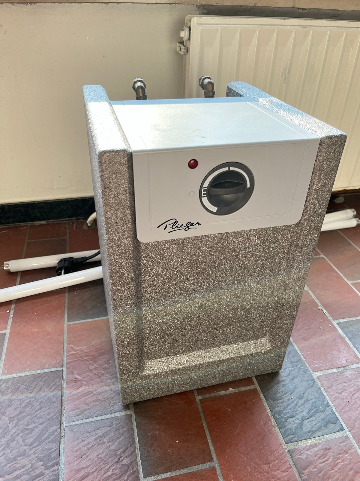 Plieger keuken boiler, Doe-het-zelf en Verbouw, Geisers en Boilers, Minder dan 20 liter, Ophalen, Gebruikt, Boiler