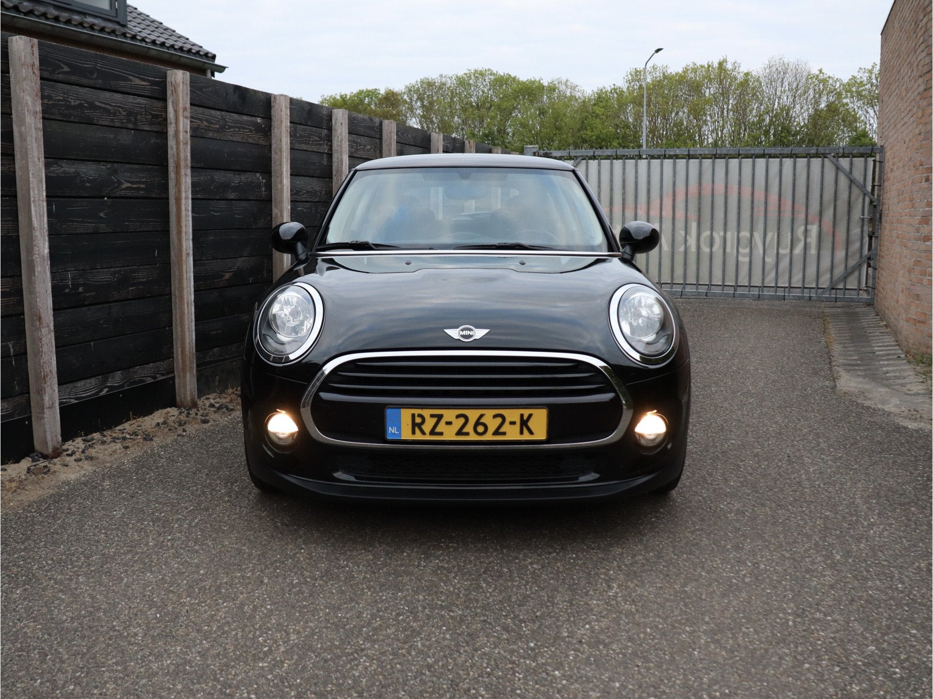 MINI Mini 1.5 Cooper Business dealer O.H. (bj 2018), Voorwielaandrijving, 4 stoelen, Origineel Nederlands, Bedrijf
