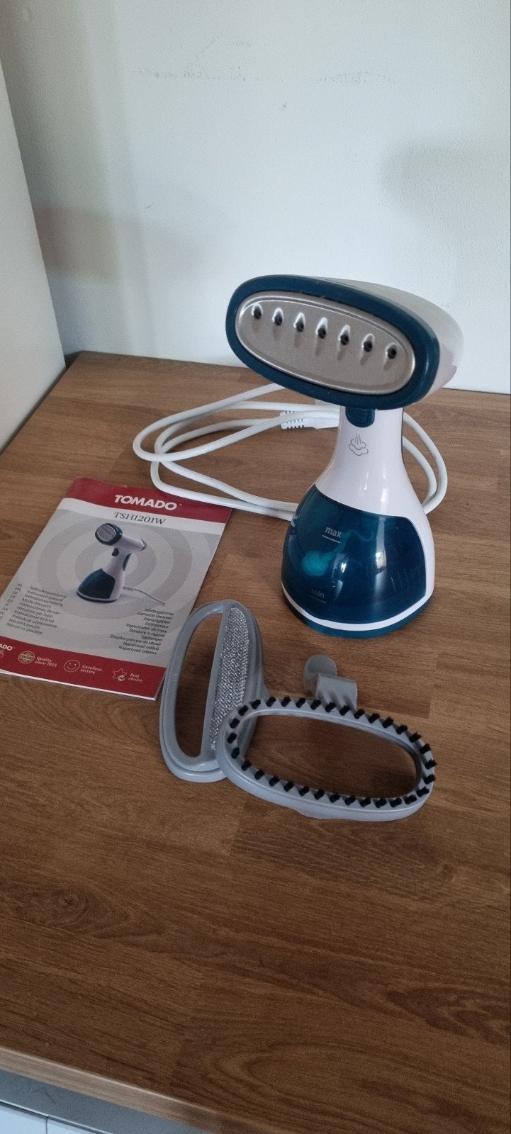 Tomado TSH1201W Handstomer - Kledingstomer, Ophalen of Verzenden, Zo goed als nieuw, Strijkijzer met snoer