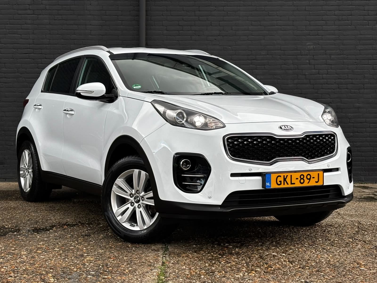 Foto 2 van Kia SPORTAGE 1.6 GDI Design Edition CAMERA|TREKHAAK|NAVI|140