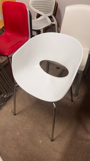 Partij Witte kunstof stoelen, Huis en Inrichting, Stoelen, Ophalen, Gebruikt, Wit, Vijf, Zes of meer stoelen
